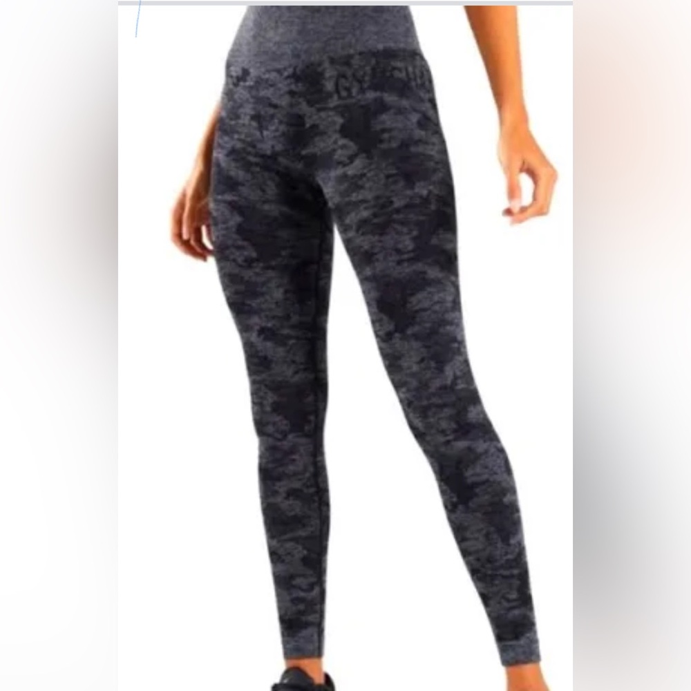 Gymshark seamless camo grey and black leggings with scrunch and compression